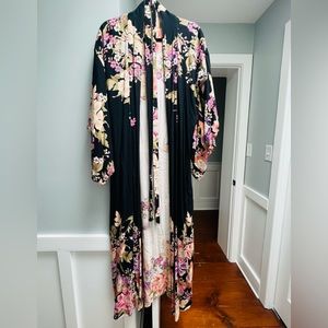NWT Spell and the Gypsy Blue Skies Reversible Kimono Black-Cream